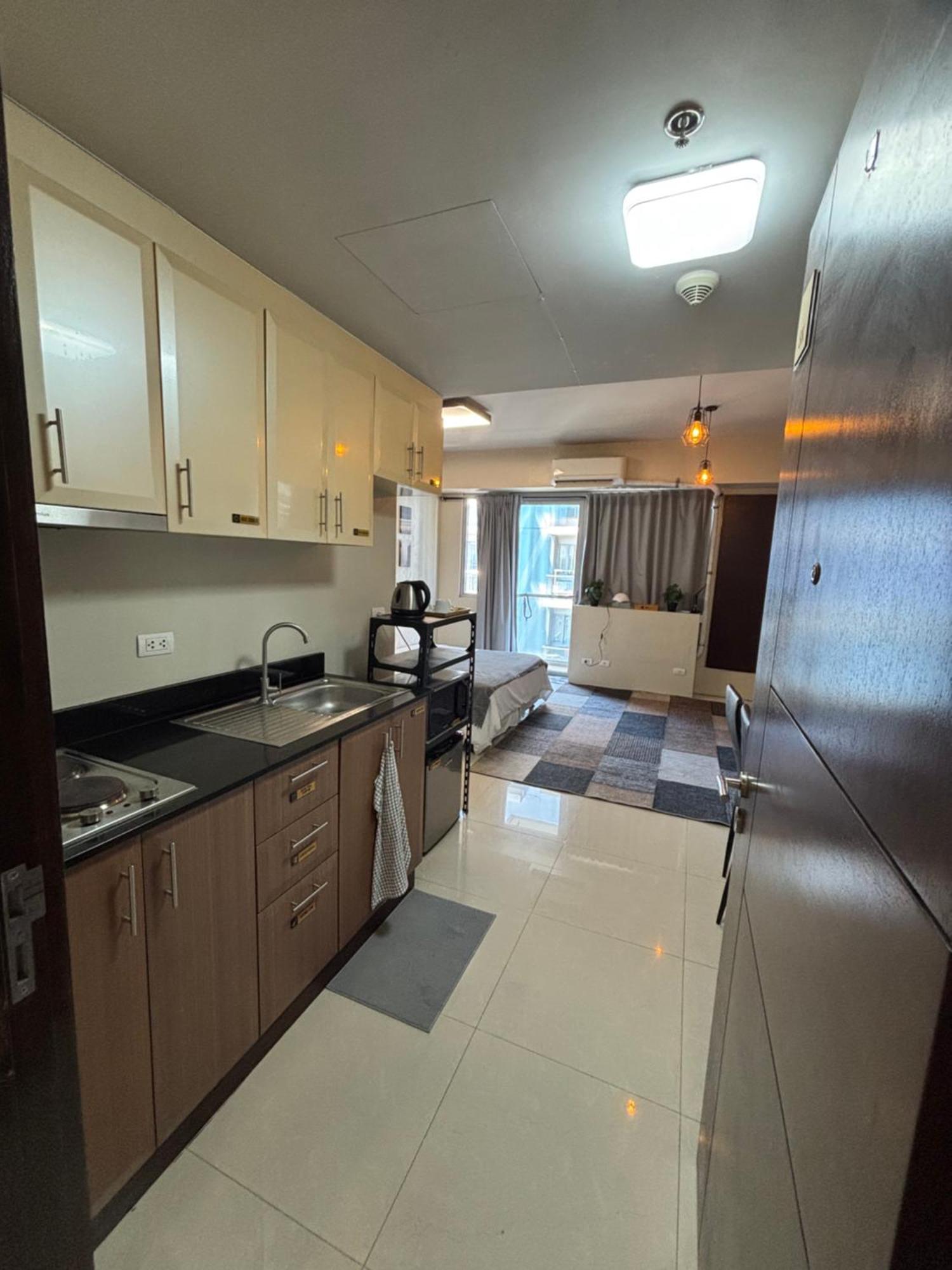 One Palm Tree Villas Short Walk Via Runway Manila Naia T3 Pasay Esterno foto